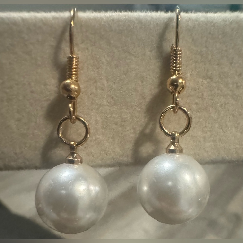 Gold Tone Faux Pearl Drop Earrings Kentucky Derby - White